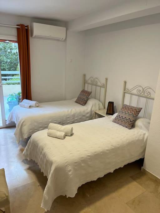 Prime Location In Center Apartment *